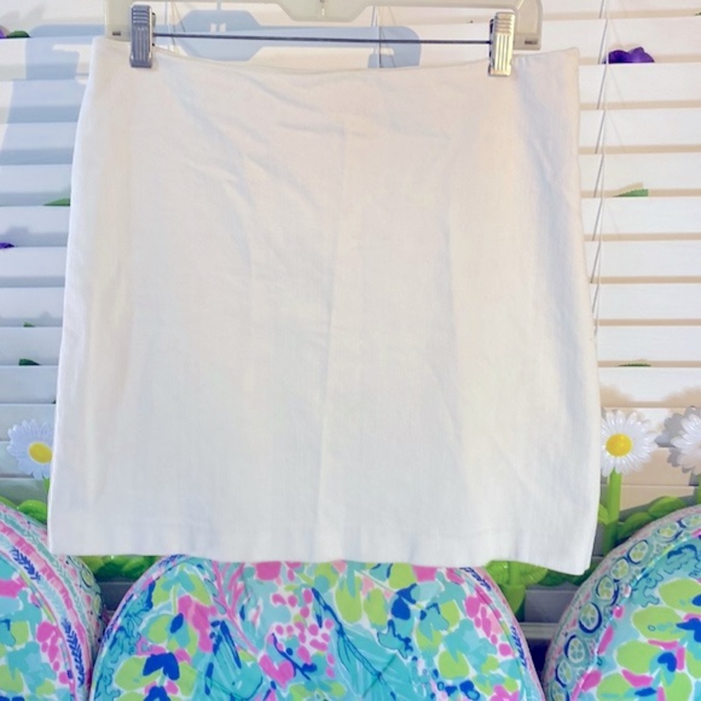 New York & Company stretchy white skirt